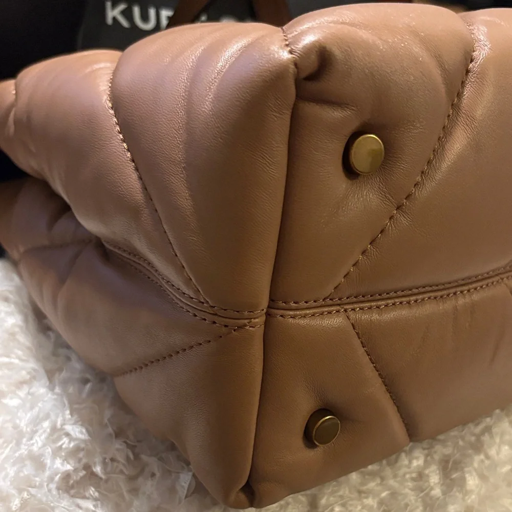 Kurt Geiger NWT Camel SoHo Shoulder Bag - Picture 8 of 13